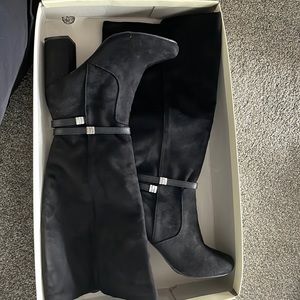 Black suede boots only used ones